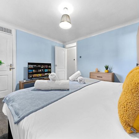 Watford Cozy Full Home - Perfect For Harry Potter Studios! ภายนอก รูปภาพ