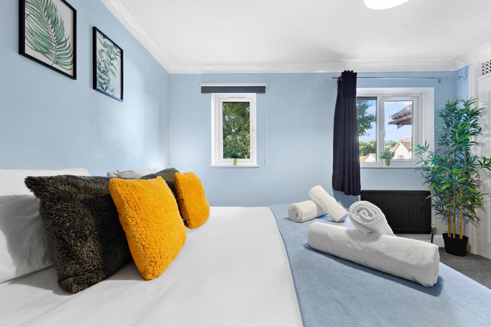 Watford Cozy Full Home - Perfect For Harry Potter Studios! ภายนอก รูปภาพ