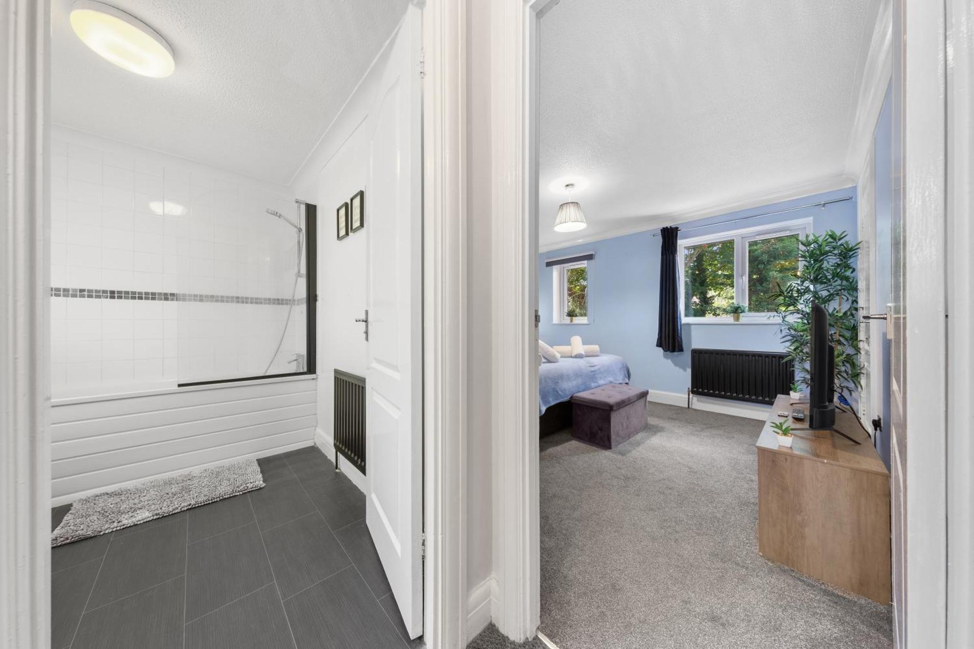 Watford Cozy Full Home - Perfect For Harry Potter Studios! ภายนอก รูปภาพ